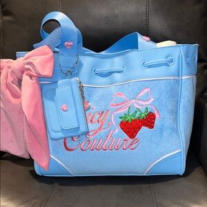 Juicy Couture strawberry blue daydreamer